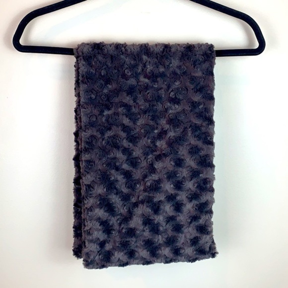 Loft Ultra Plush Rosette Infinity Scarf NWOT - Picture 3 of 5